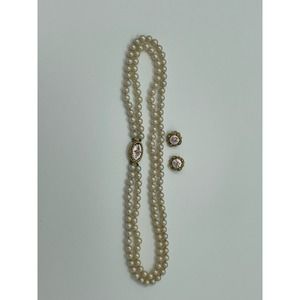 Vintage Pearl necklace with clip on rose earrings